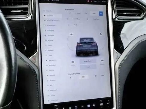 Used 2018 Tesla Model X 100D AWD/4WD image 34