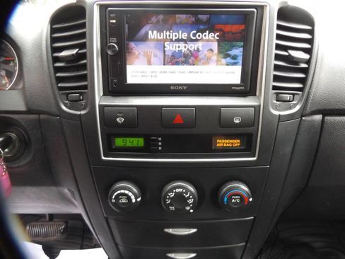 Used 2009 Kia Sorento LX AWD/4WD image 14