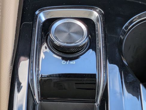 Used 2024 Buick Envision Preferred AWD/4WD image 20