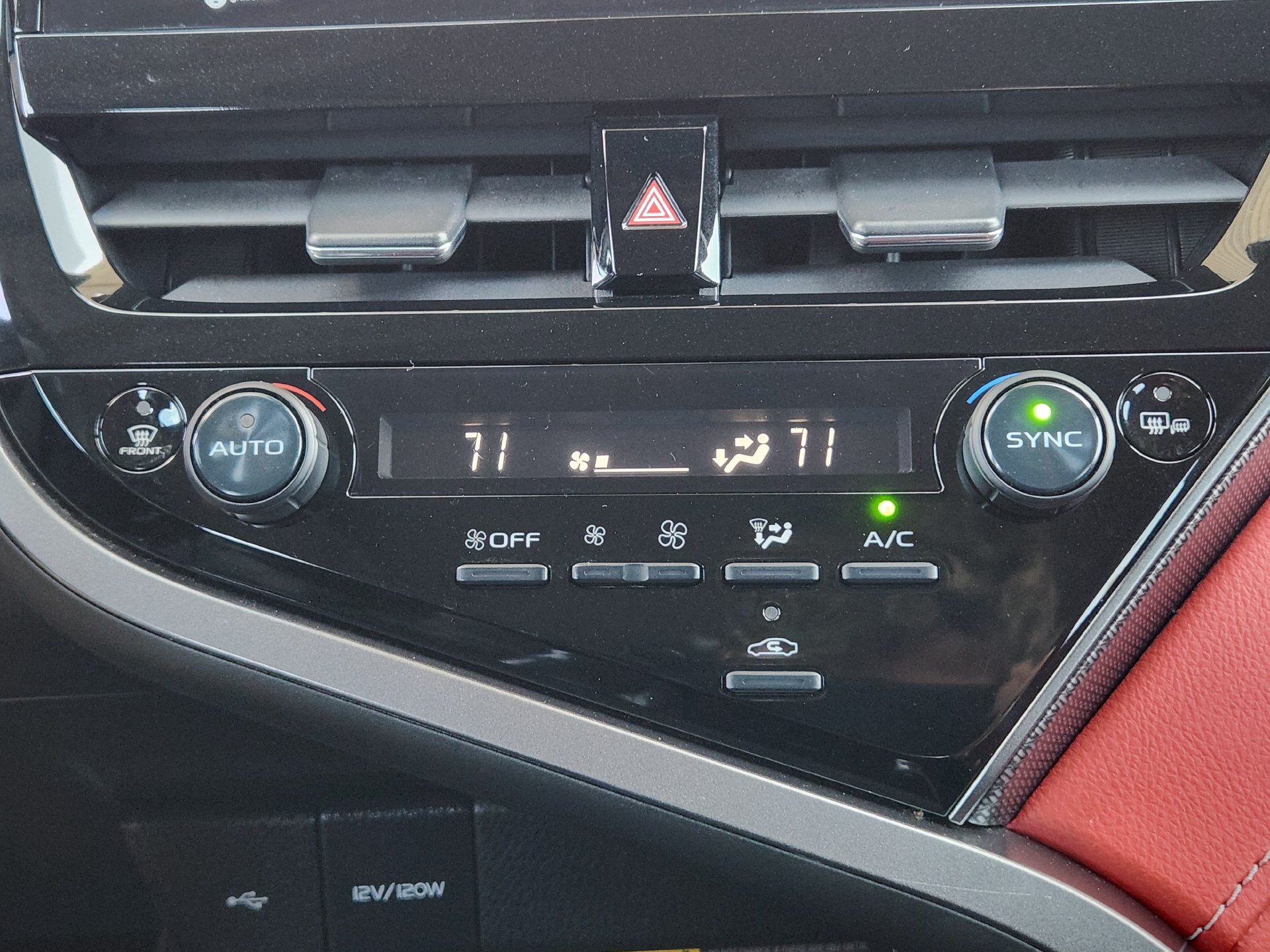 Used 2021 Toyota Camry XSE FWD image 19