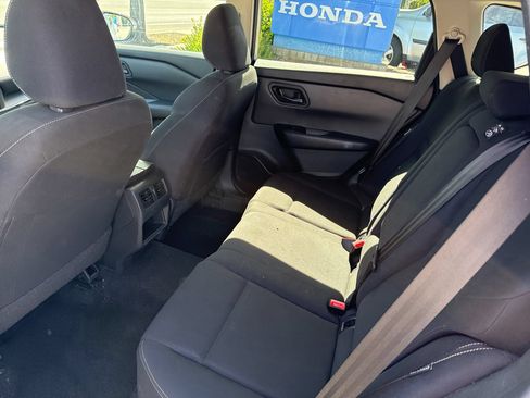 Used 2024 Nissan Rogue S AWD/4WD image 13