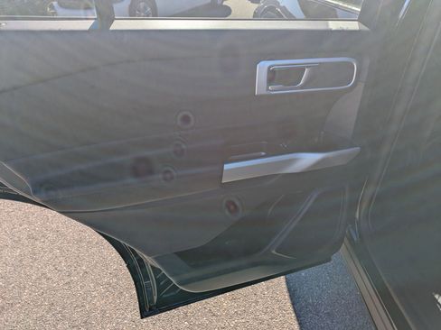 Certified 2020 Ford Explorer XLT w/ Comfort Package image 26