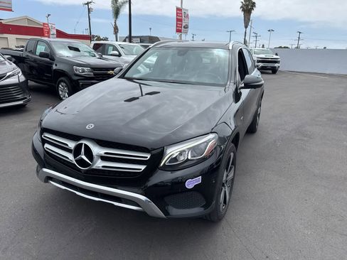 Used 2019 Mercedes-Benz GLC 350e 4MATIC image 1