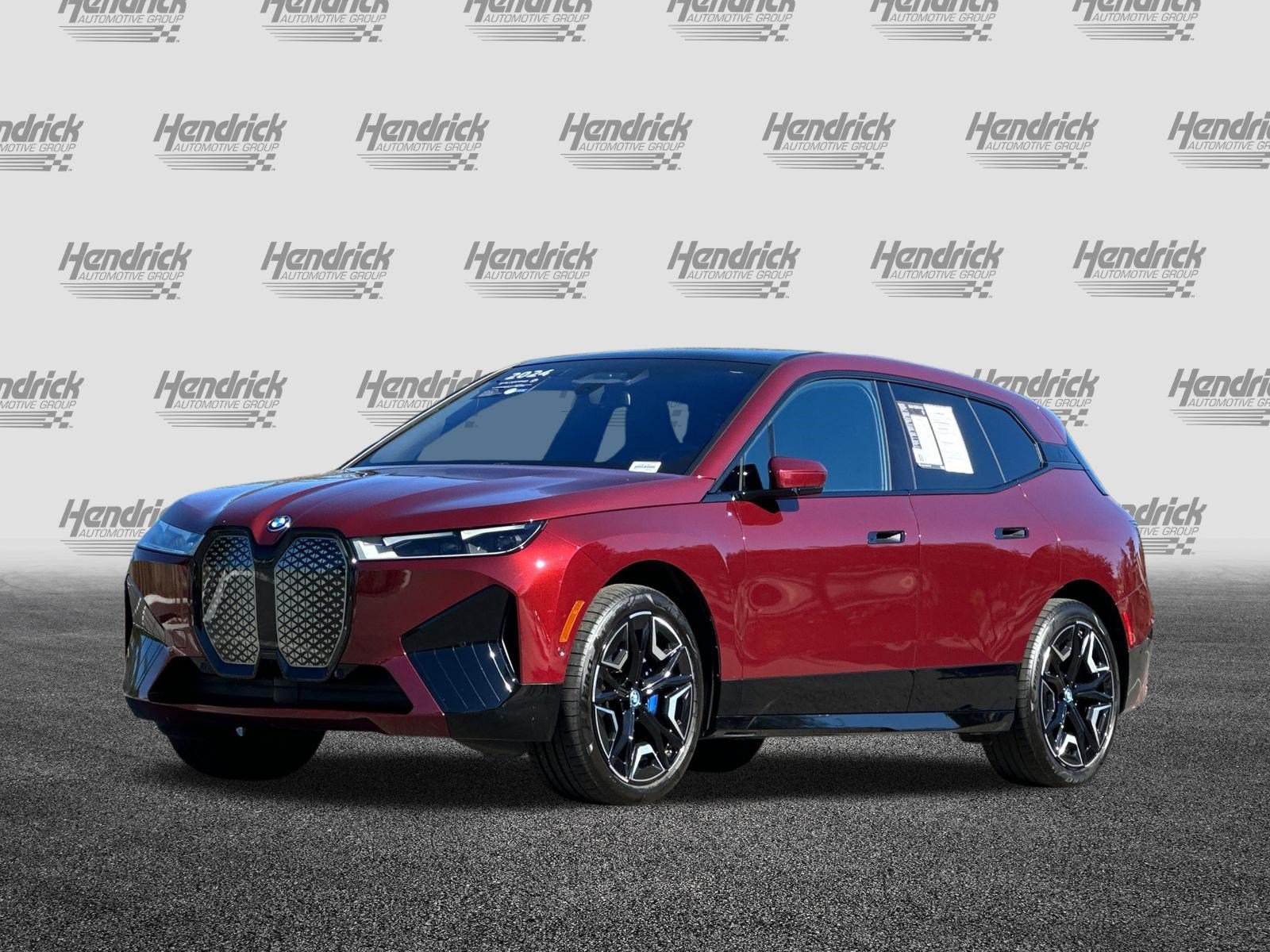 Used 2024 BMW iX xDrive50 w/ Premium Package AWD/4WD image 9