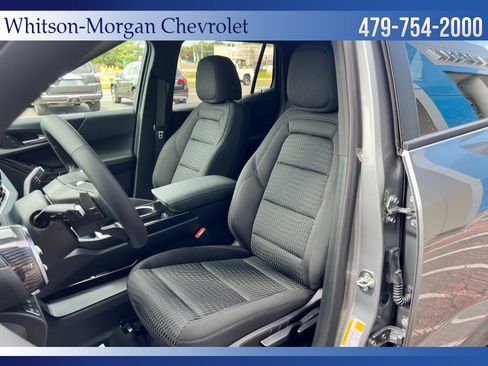 New 2026 Chevrolet Equinox LT w/ Safety and Technology Package FWD image 9