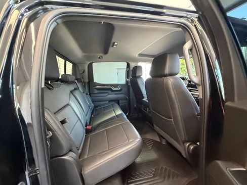 Used 2022 Chevrolet Silverado 1500 LT Trail Boss w/ LT Trail Boss Premium Package AWD/4WD image 19