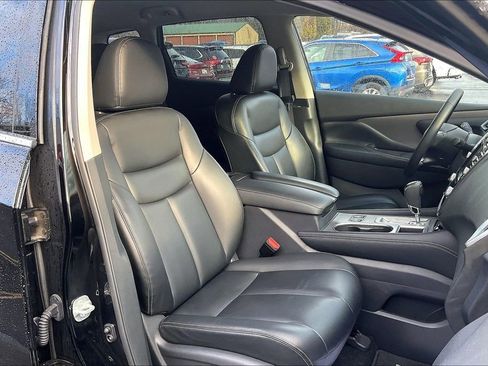 Used 2024 Nissan Murano SV w/ SV Midnight Edition Package image 7