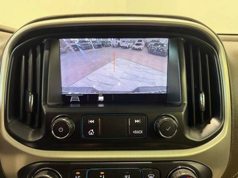 Used 2019 GMC Canyon SLE w/ SLE Convenience Package image 19