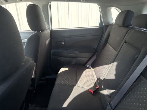 Used 2011 Mitsubishi Outlander Sport SE image 11