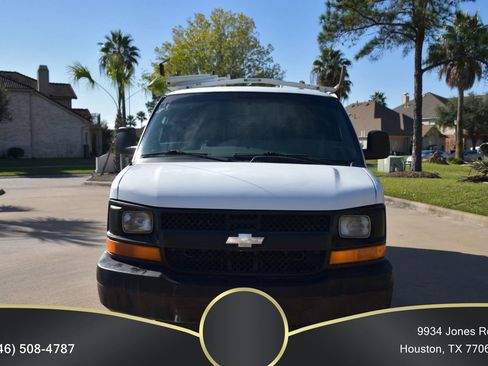 Used 2012 Chevrolet Express 2500 w/ Power Package image 2