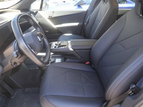Used 2026 BMW iX xDrive60 w/ Premium Package AWD/4WD image 13