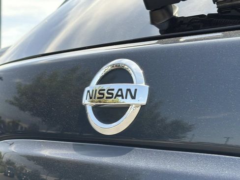Used 2017 Nissan Murano Platinum w/ Platinum Technology Package FWD image 25