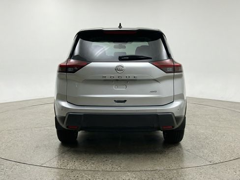 Used 2025 Nissan Rogue SV image 7