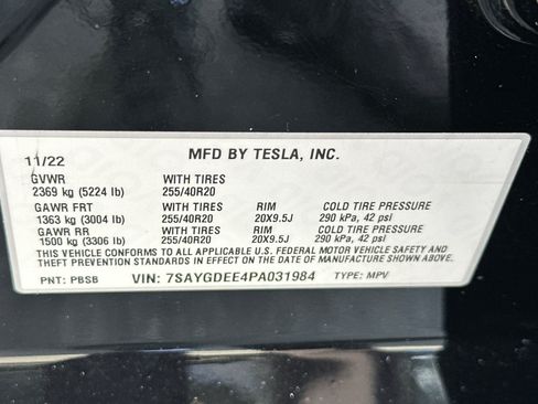 Used 2023 Tesla Model Y Long Range AWD/4WD image 28