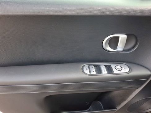 Used 2024 Hyundai Ioniq 5 SE image 13