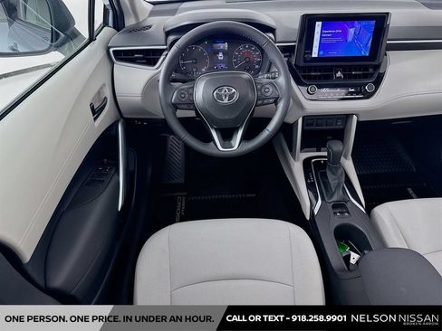 Used 2024 Toyota Corolla Cross LE w/ Moonroof Package AWD/4WD image 21