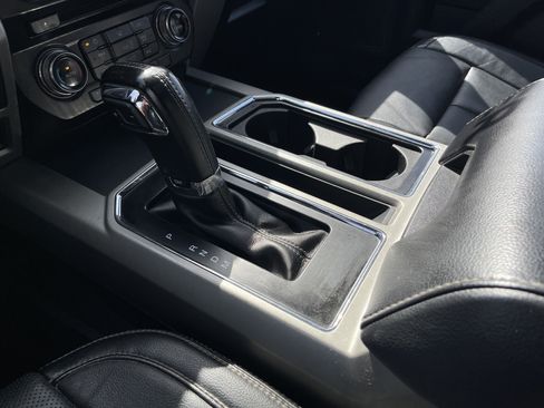 Used 2018 Ford F150 Lariat w/ Equipment Group 502A Luxury AWD/4WD image 22