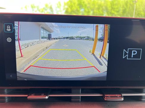 Used 2024 Hyundai Kona SEL FWD image 21
