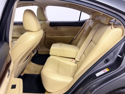 Used 2015 Lexus ES 350 w/ Premium Package FWD image 25