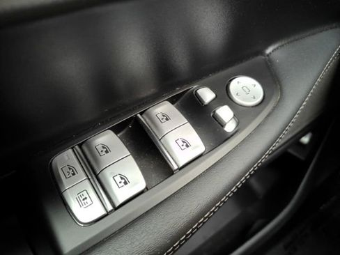 Used 2019 BMW 750i w/ Executive Package RWD image 43