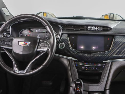 Used 2023 Cadillac XT6 Premium Luxury AWD/4WD image 17