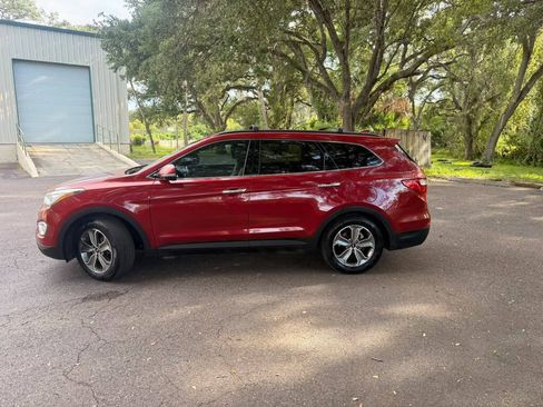 Used 2013 Hyundai Santa Fe GLS FWD image 8