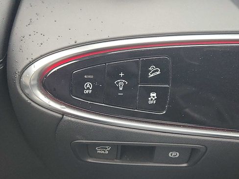 Used 2022 Genesis GV70 2.5T w/ Advanced Package image 25