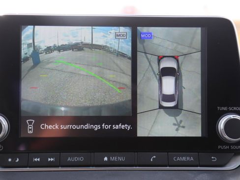 Used 2024 Nissan Sentra SR w/ SR Premium Package image 15