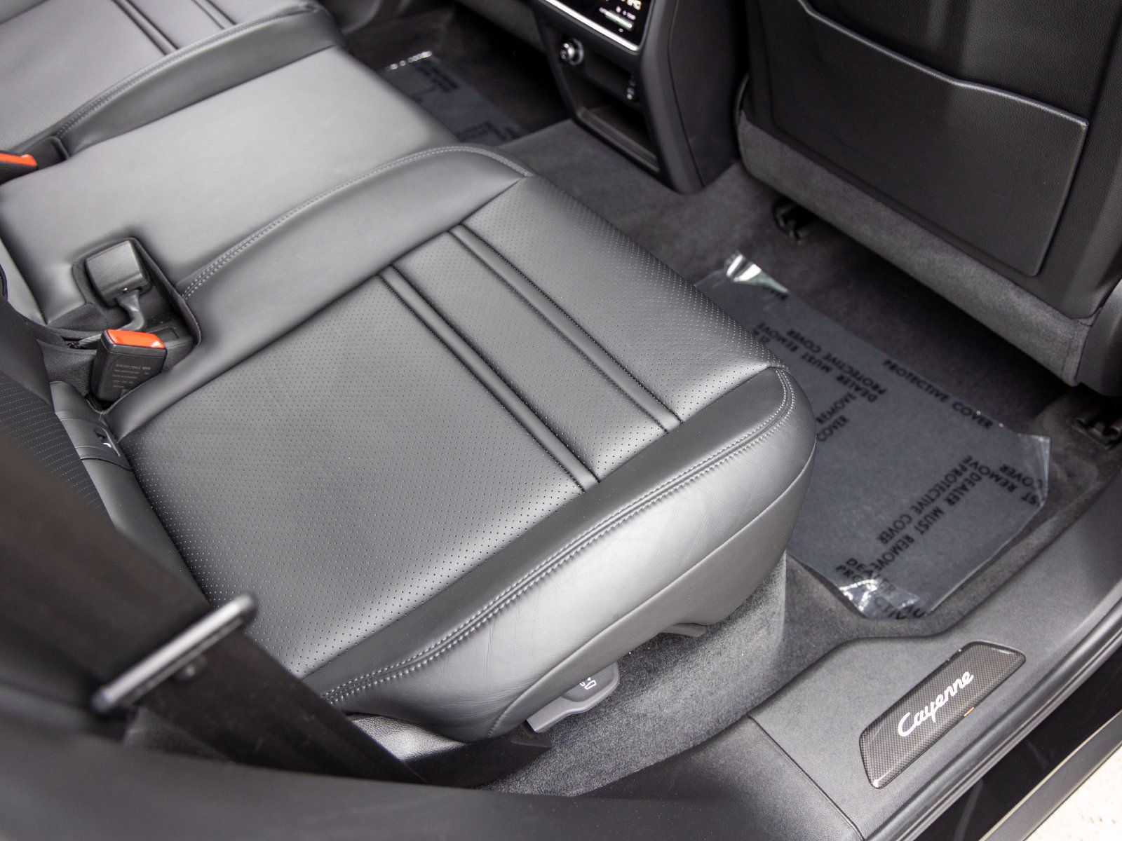 Certified 2023 Porsche Cayenne GTS AWD/4WD image 62