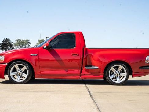 Used 2004 Ford F150 Lightning image 9
