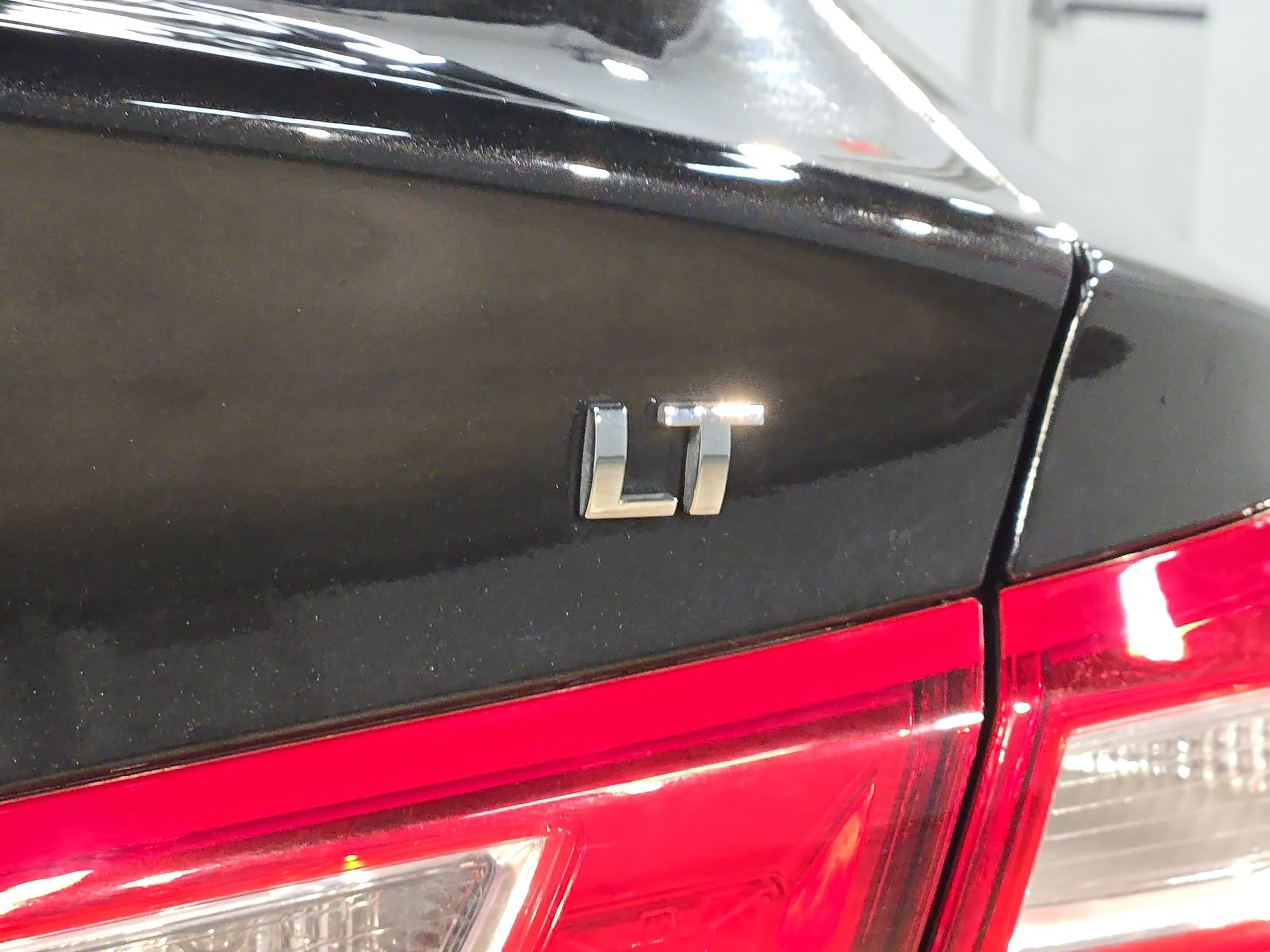 Used 2024 Chevrolet Malibu LT FWD image 31