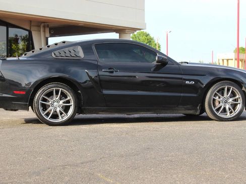 Used 2014 Ford Mustang GT Premium w/ Electronics Package RWD image 3