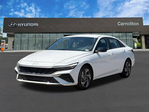 Certified 2025 Hyundai Elantra Sport FWD image 1
