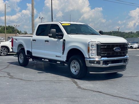 Used 2024 Ford F250 XL w/ FX4 Off-Road Package image 1