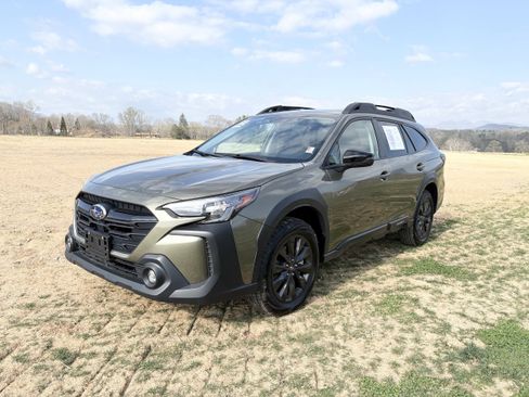 Used 2025 Subaru Outback Onyx Edition image 3