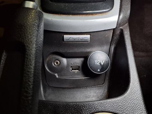 Used 2015 Ford Fiesta SE FWD image 11