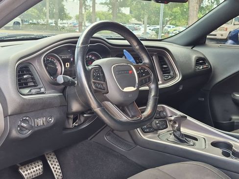 Used 2022 Dodge Challenger R/T Scat Pack RWD image 10