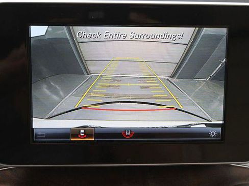 Used 2019 Mercedes-Benz GLC 300 4MATIC image 23