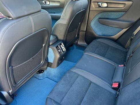 Certified 2023 Volvo XC40 Recharge Plus image 14