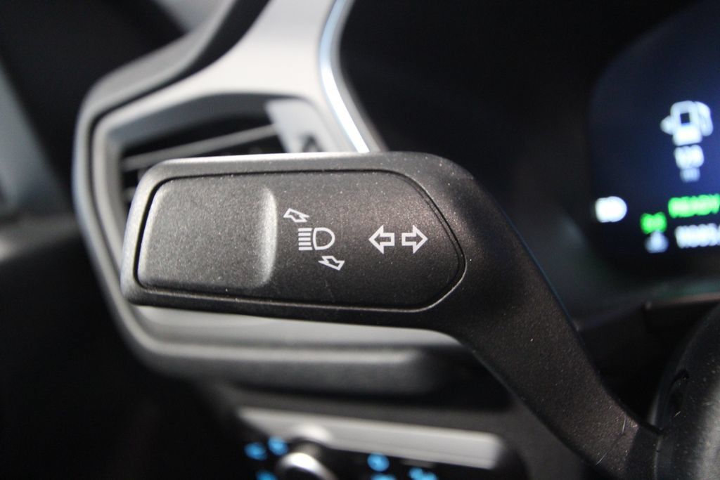 Used 2025 Ford Escape SE w/ PHEV Premium Package FWD image 13