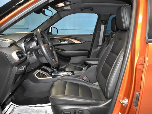 Used 2023 Chevrolet TrailBlazer ACTIV w/ Sun and Liftgate Package FWD image 7