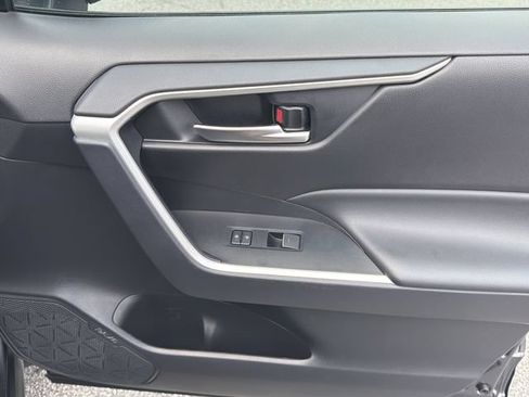 Used 2025 Toyota RAV4 XLE FWD image 14