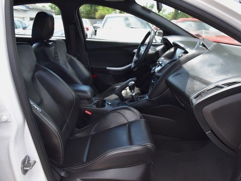 Used 2014 Ford Focus ST w/ Equipment Group 202A image 16