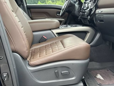 Certified 2024 Nissan Titan Platinum Reserve w/ Moonroof Package AWD/4WD image 15