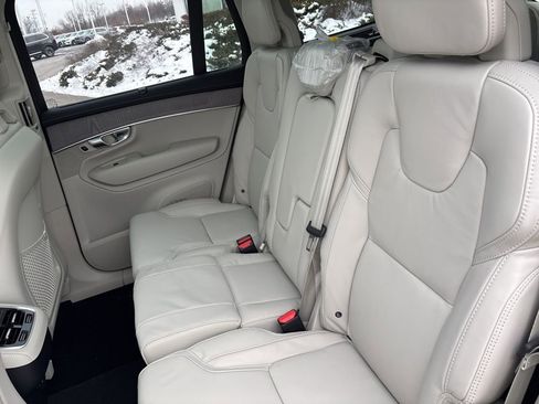 New 2026 Volvo XC90 B6 Ultra w/ Protection Package AWD/4WD image 37