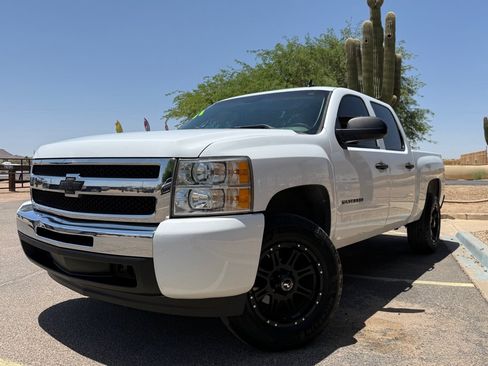 Used 2011 Chevrolet Silverado 1500 LS RWD image 1