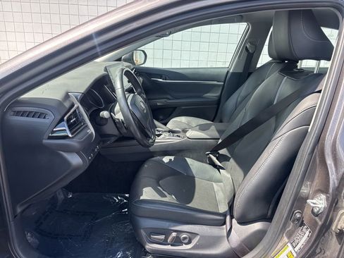Used 2024 Toyota Camry XSE FWD image 11