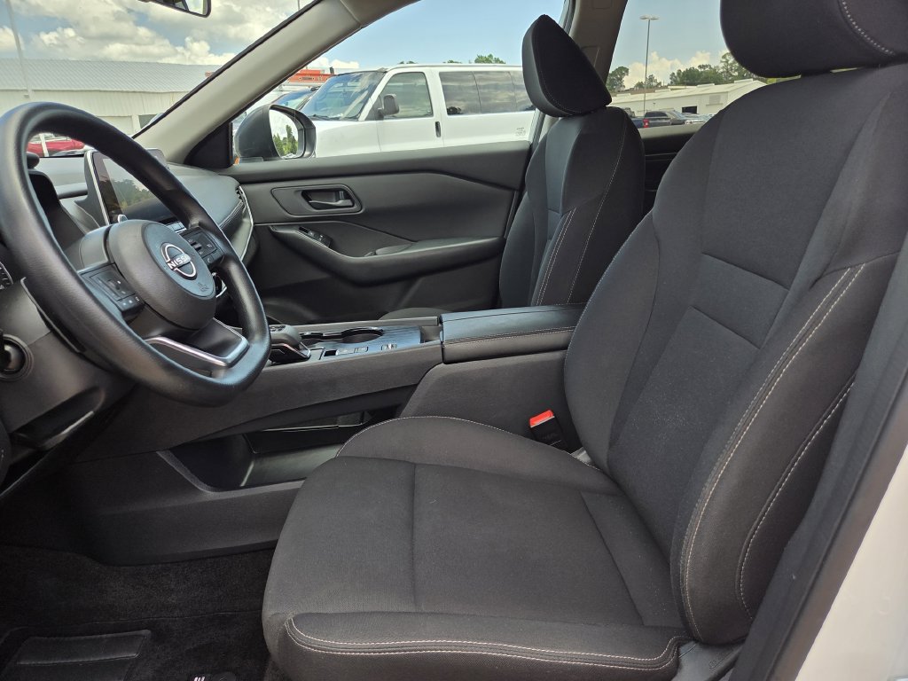 Used 2024 Nissan Rogue S FWD image 14