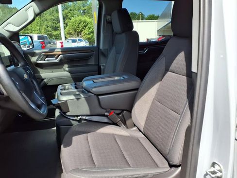 Used 2024 Chevrolet Silverado 1500 LT image 12