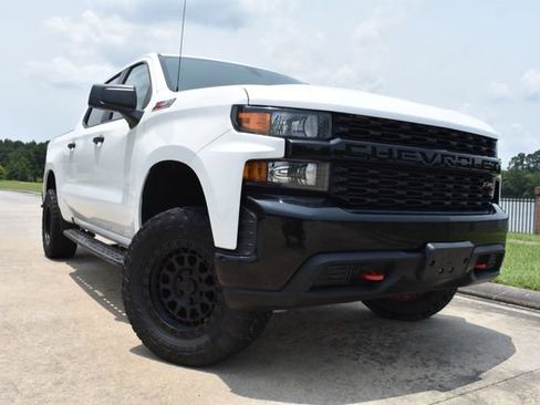 Used 2019 Chevrolet Silverado 1500 Custom Trail Boss w/ Custom Convenience Package AWD/4WD image 5